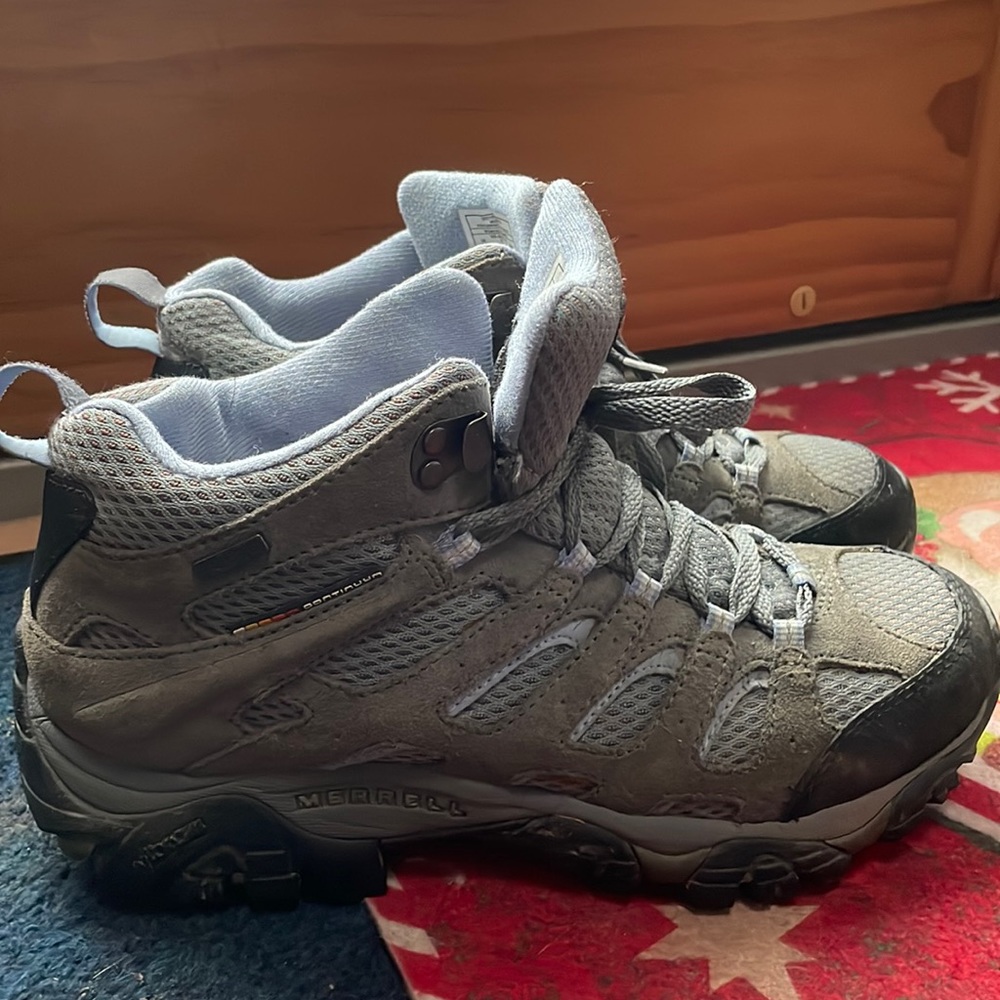 Merrell hiking shoe/boot